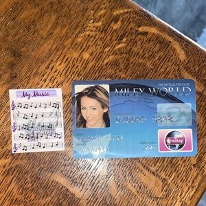 Hannah Montana / Miley Cyrus - Toy Fake Card & Music Sheet Doll Accessory